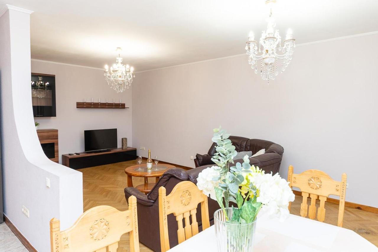 Spacious Apartments In The Center Of Obolon 2 Bedrooms كييف المظهر الخارجي الصورة