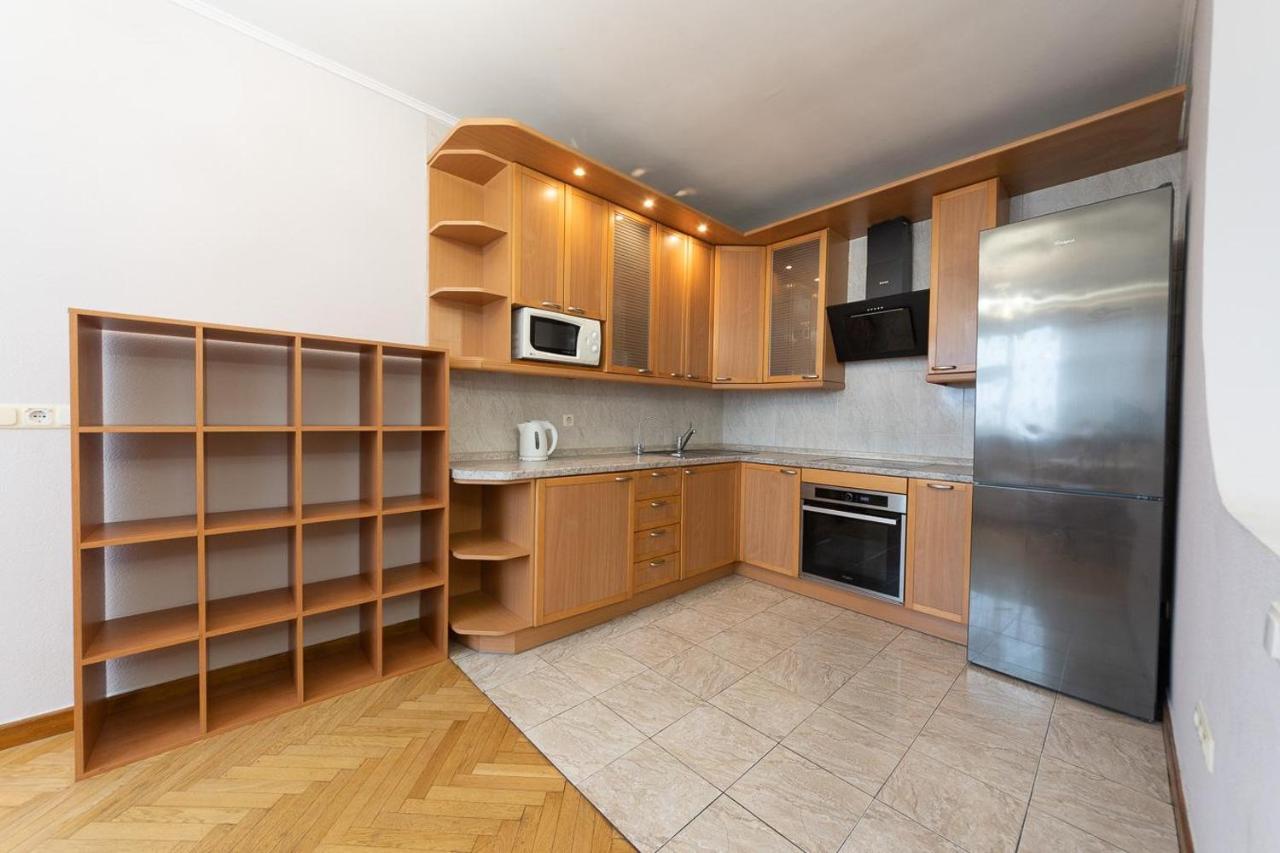 Spacious Apartments In The Center Of Obolon 2 Bedrooms كييف المظهر الخارجي الصورة